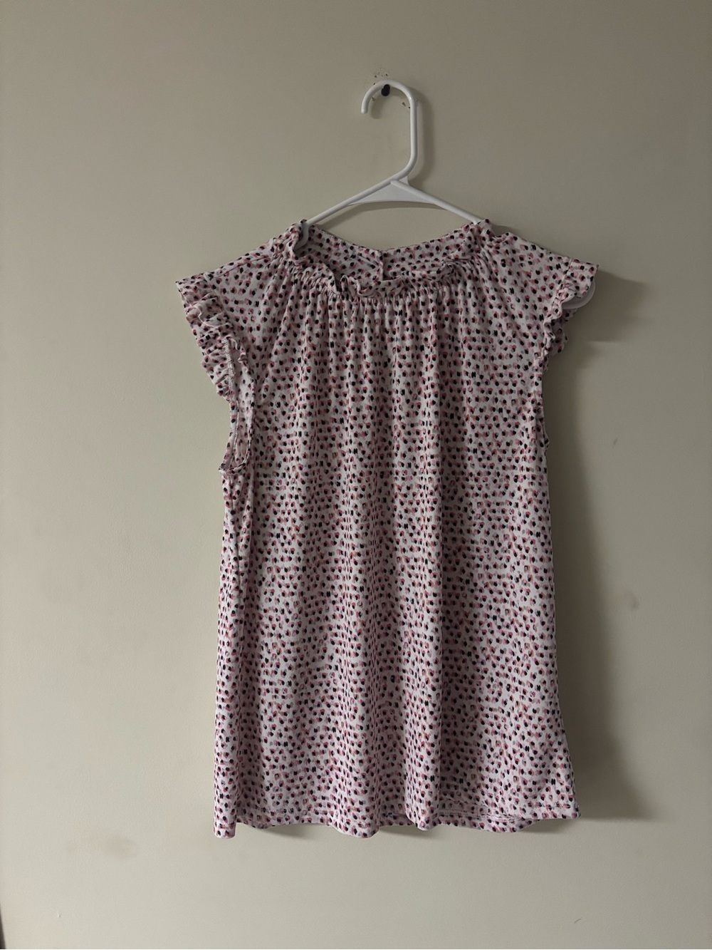 Adrianna Papell Size Medium Pink Printed Ruffle Sleeve Blouse | Lightweight Flut